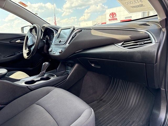 2017 Chevrolet Malibu LT 1LT