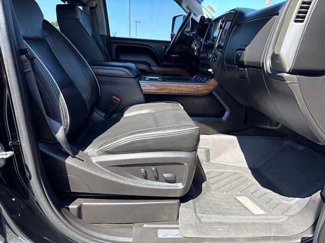 2017 Chevrolet Silverado High Country