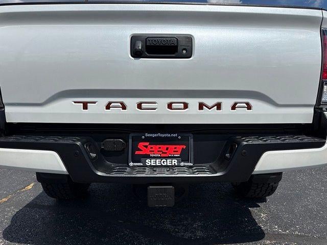 2022 Toyota Tacoma Limited V6