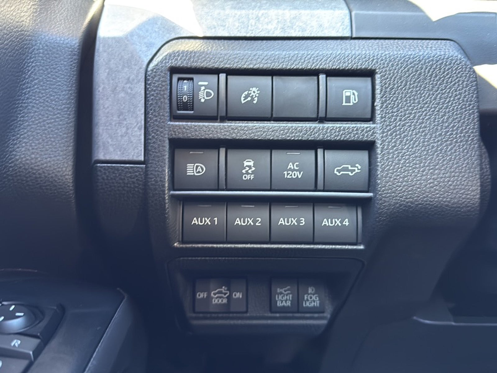 2025 Toyota Tacoma i-FORCE MAX Trailhunter