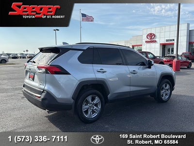 2022 Toyota RAV4 HYBRID LE