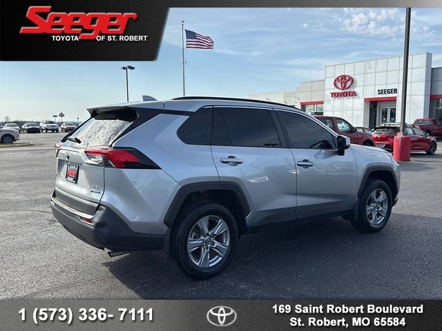 2022 Toyota RAV4 HYBRID LE