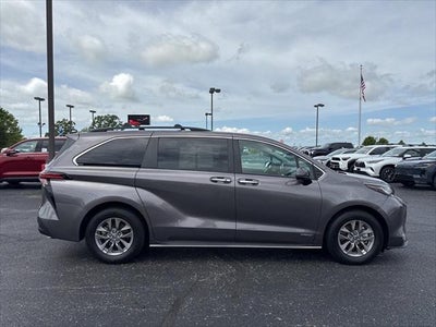 2021 Toyota SIENNA XLE AWD XLE 7 Passenger