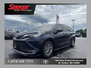 2023 Toyota Sienna XLE 7 Passenger