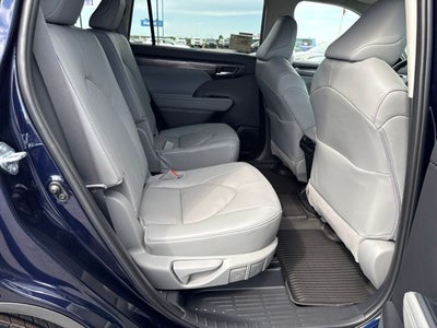 2026 Toyota Highlander Platinum