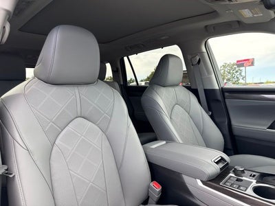 2026 Toyota Highlander Platinum