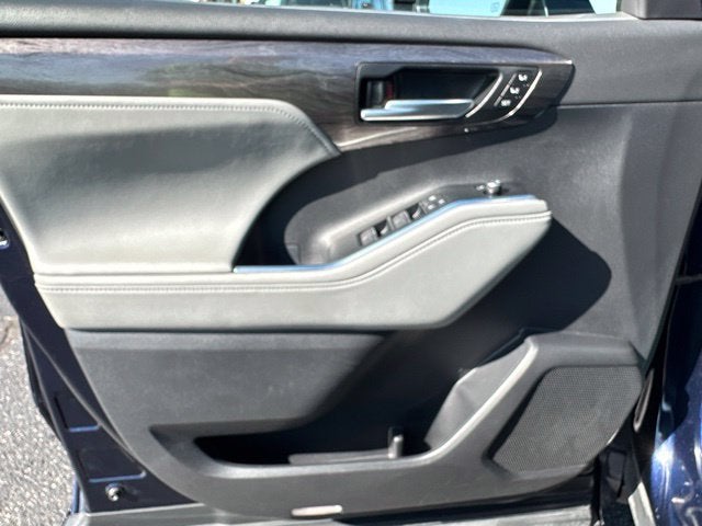 2025 Toyota Highlander Limited
