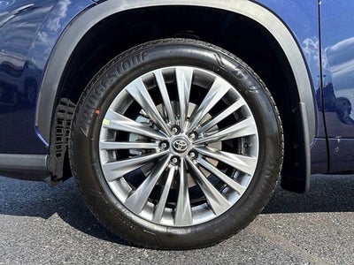2026 Toyota Highlander Platinum