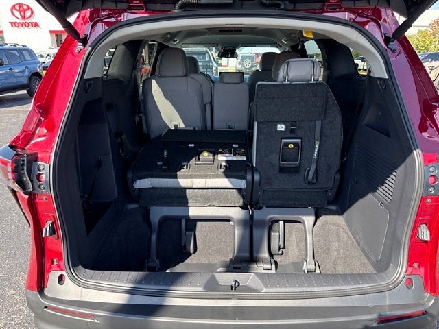 2026 Toyota Sienna LE