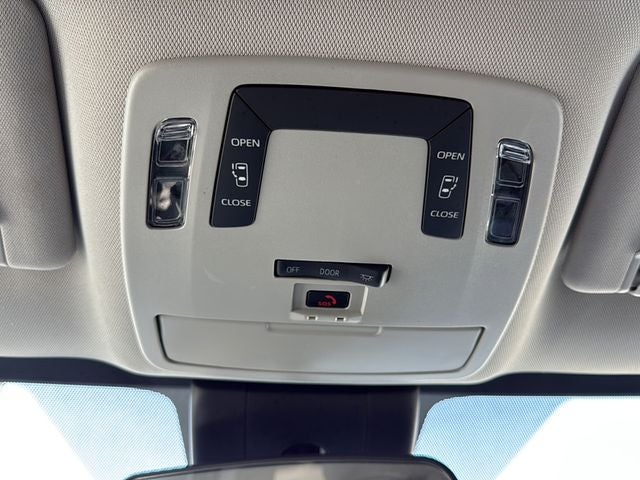 2024 Toyota Sienna LE 8 Passenger