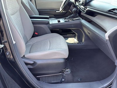 2024 Toyota Sienna LE 8 Passenger