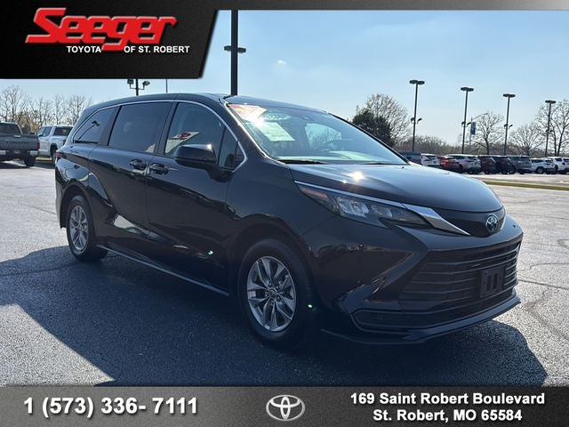 2024 Toyota Sienna LE 8 Passenger