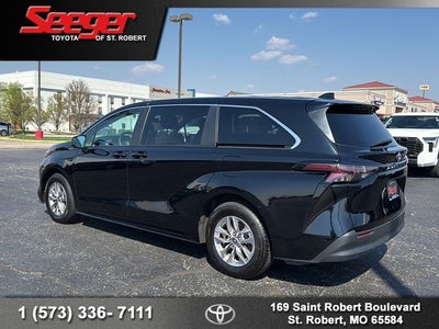 2024 Toyota Sienna LE 8 Passenger