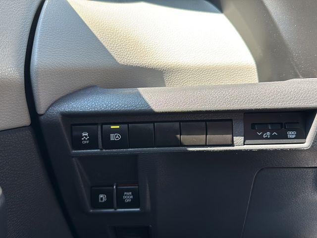 2024 Toyota Sienna LE 8 Passenger