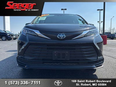 2024 Toyota Sienna LE 8 Passenger