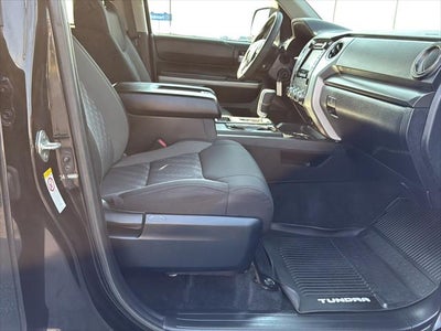 2018 Toyota TUNDRA 4X4 SR5
