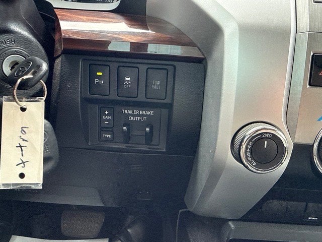 2016 Toyota Tundra Limited CrewMax