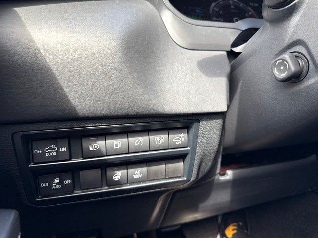 2023 Toyota Tundra Hybrid Platinum