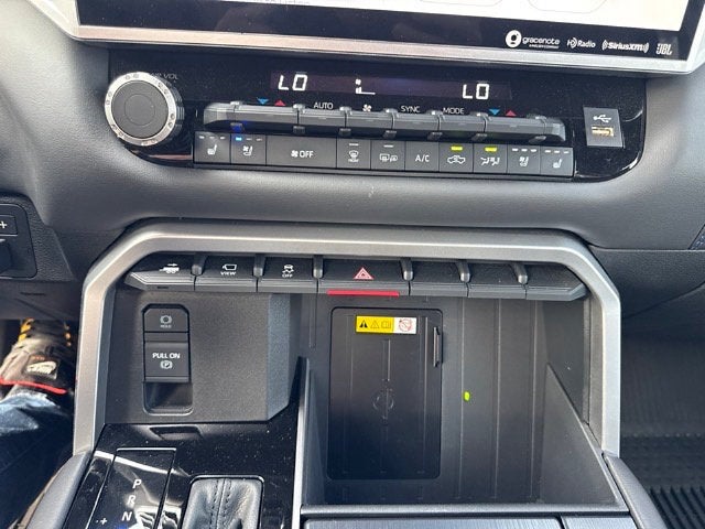 2023 Toyota Tundra Hybrid Platinum