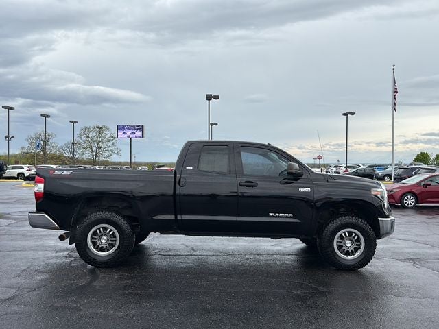 2016 Toyota TUNDRA 4X4 SR5