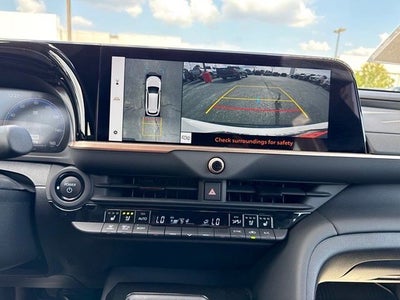 2025 Toyota Crown Signia Limited