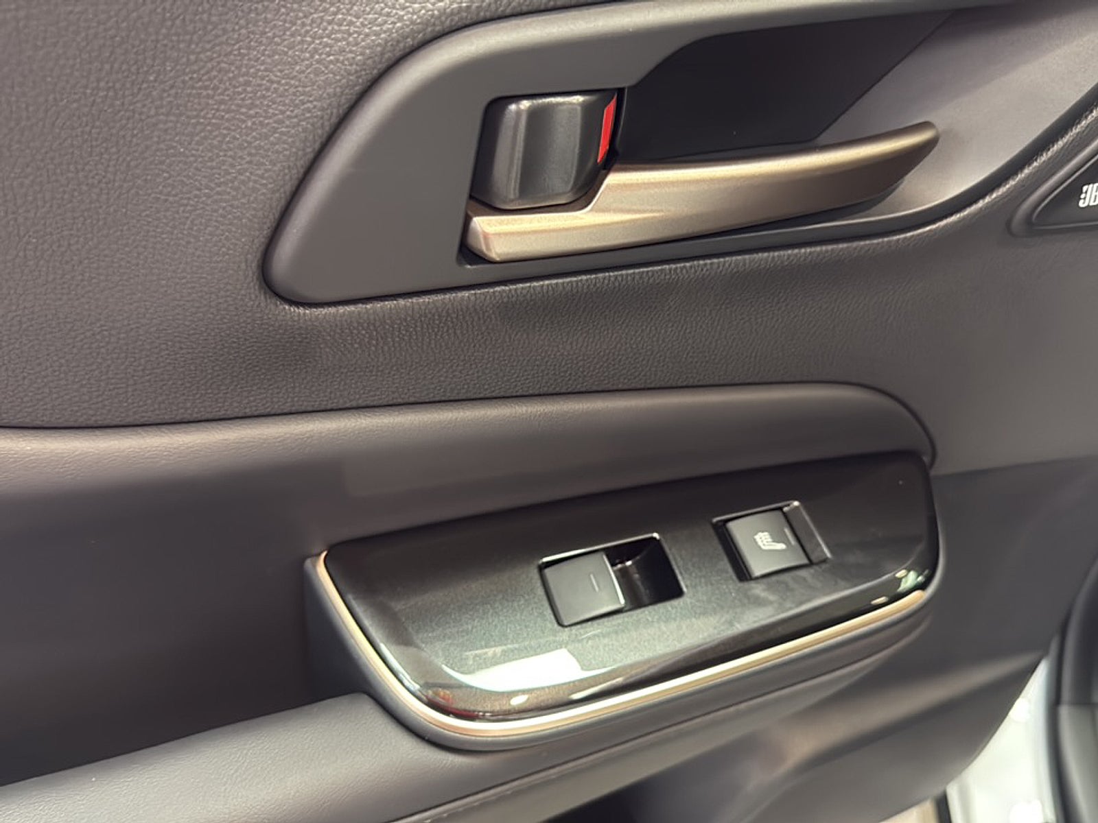 2025 Toyota Toyota Crown Signia Limited