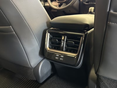 2025 Toyota Toyota Crown Signia Limited