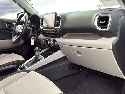 2022 Hyundai Venue SEL