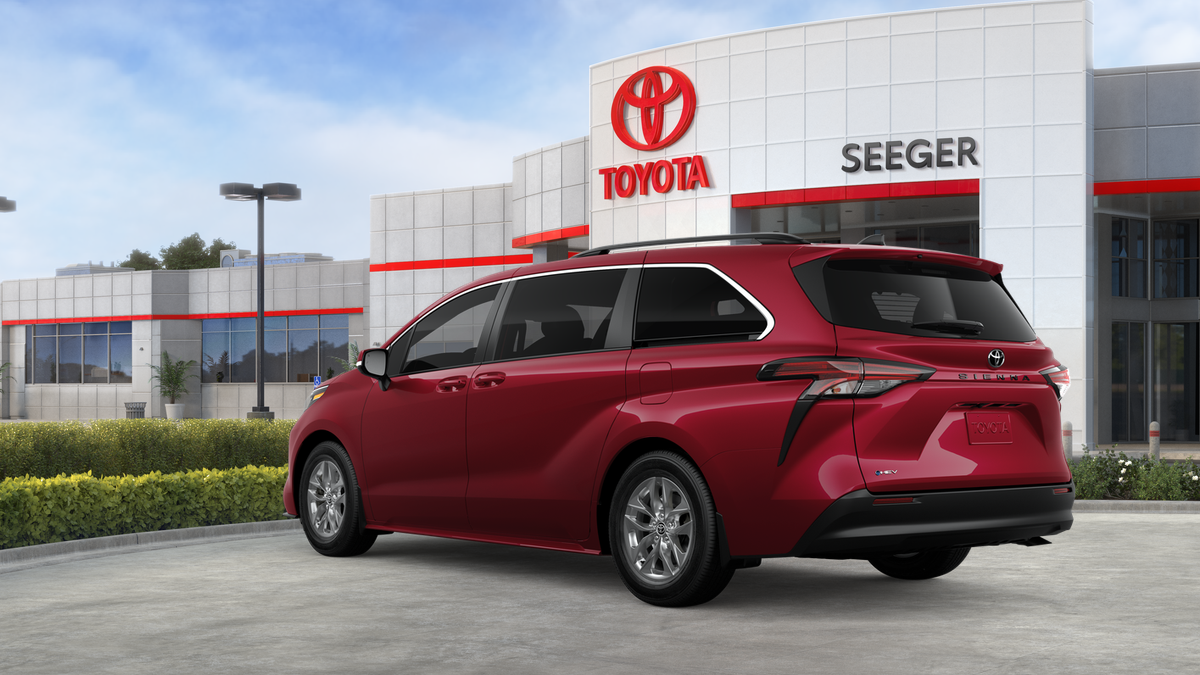 2026 Toyota Sienna LE