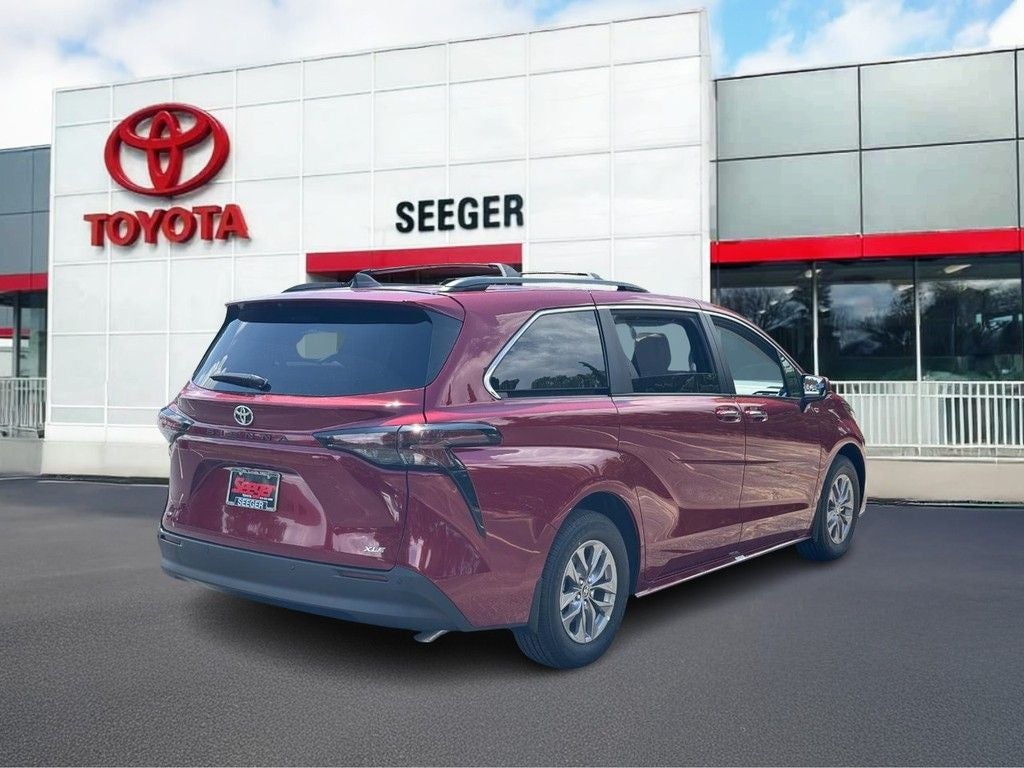 2026 Toyota Sienna XLE