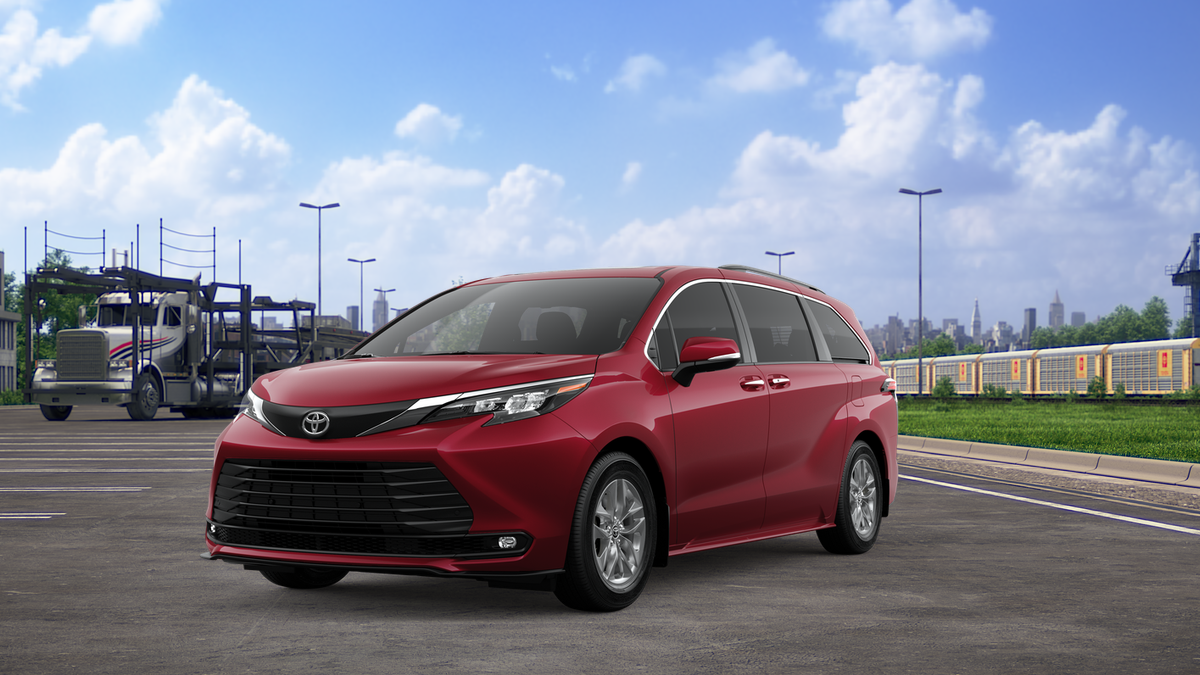 2026 Toyota Sienna XLE 7-Passenger Hybrid AWD's photo