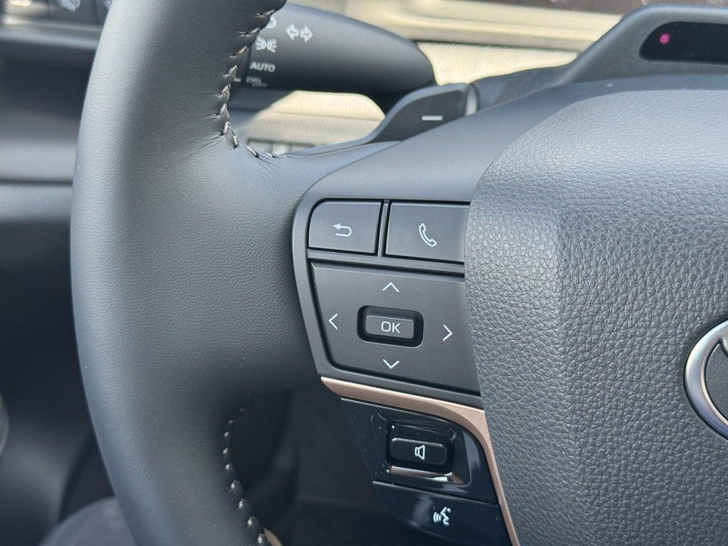 2026 Toyota Crown Signia Limited AWD (Natl)