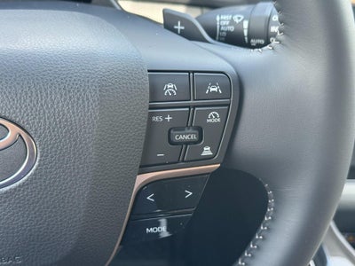 2026 Toyota Crown Signia Limited AWD (Natl)