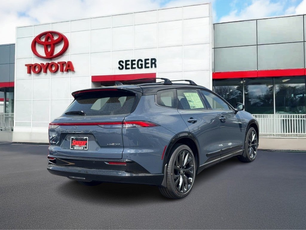 2026 Toyota Crown Signia Limited AWD (Natl)