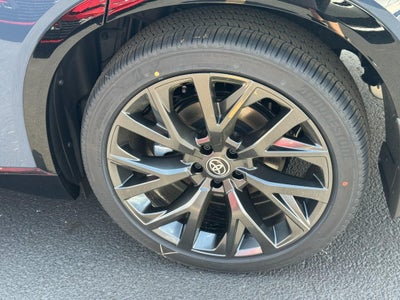 2026 Toyota Crown Signia Limited AWD (Natl)