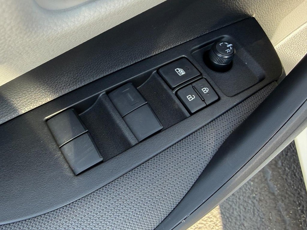 2026 Toyota Corolla Hybrid LE FWD (Natl)