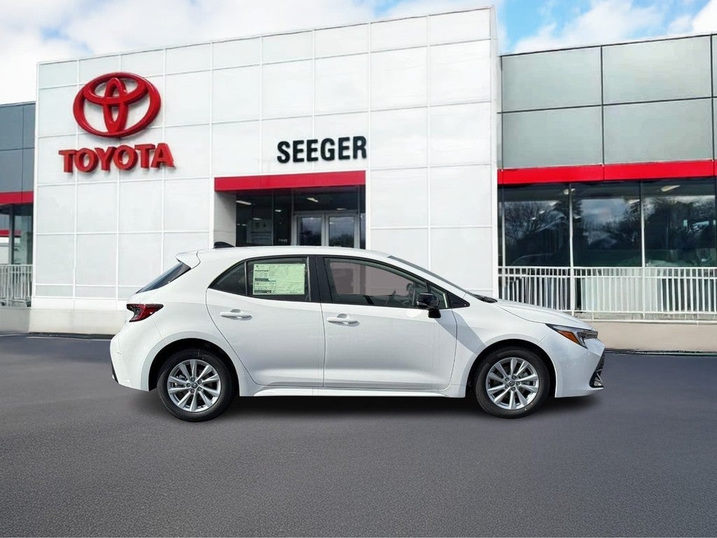 2026 Toyota Corolla Hatchback SE