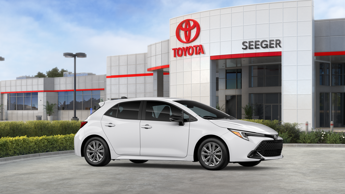 2026 Toyota Corolla Hatchback SE