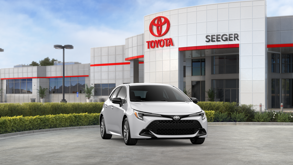 2026 Toyota Corolla Hatchback SE