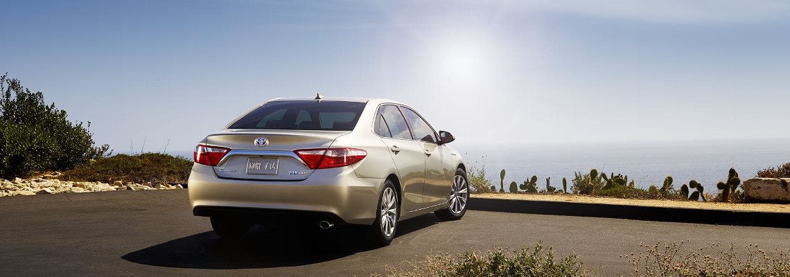 2017 Toyota Camry XLE Hybrid Rear View